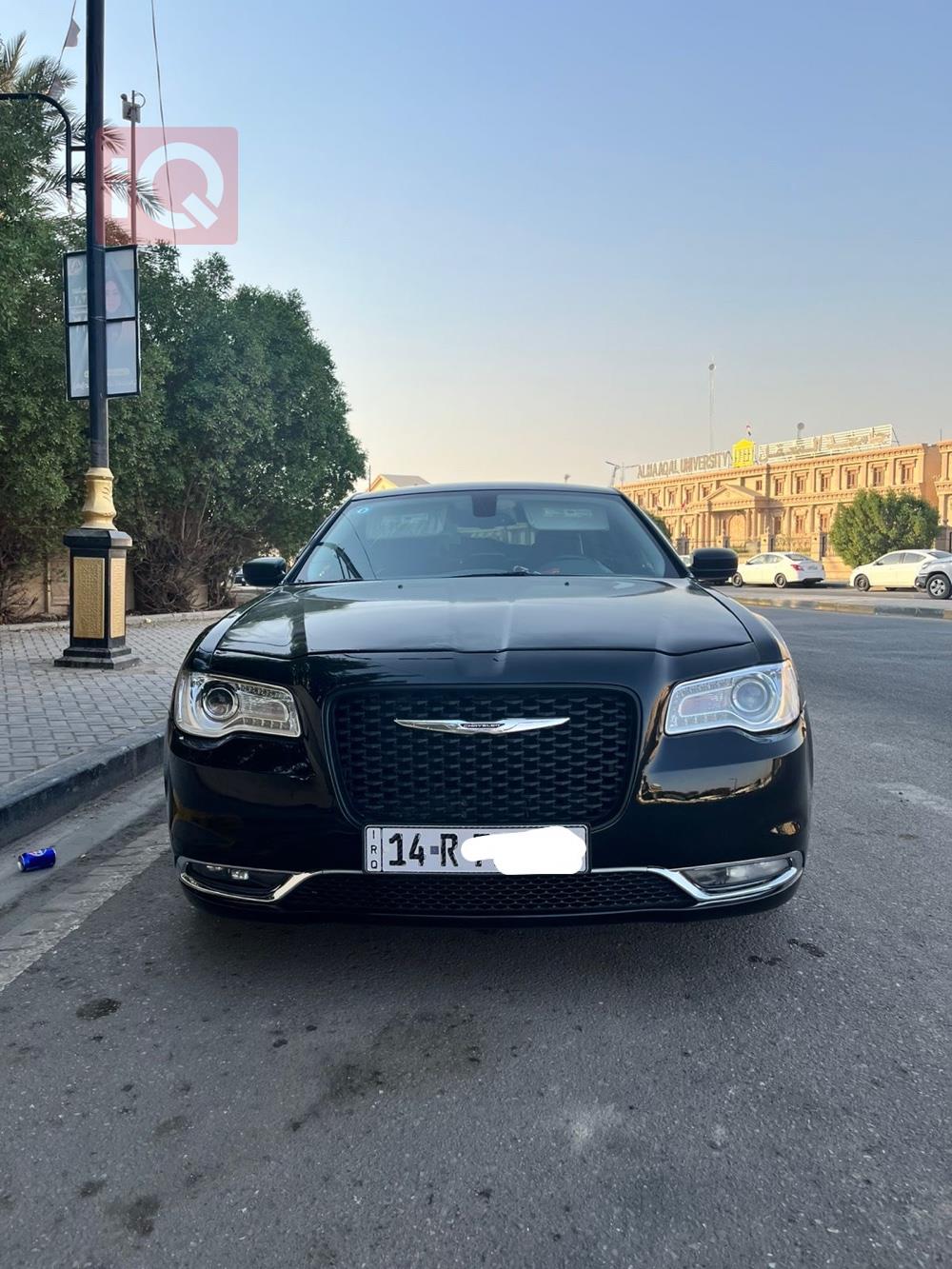 کرایسلەر 300